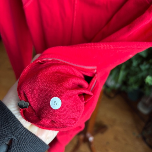 Lululemon Running Pullover, Size 8 - Picture 3 of 4